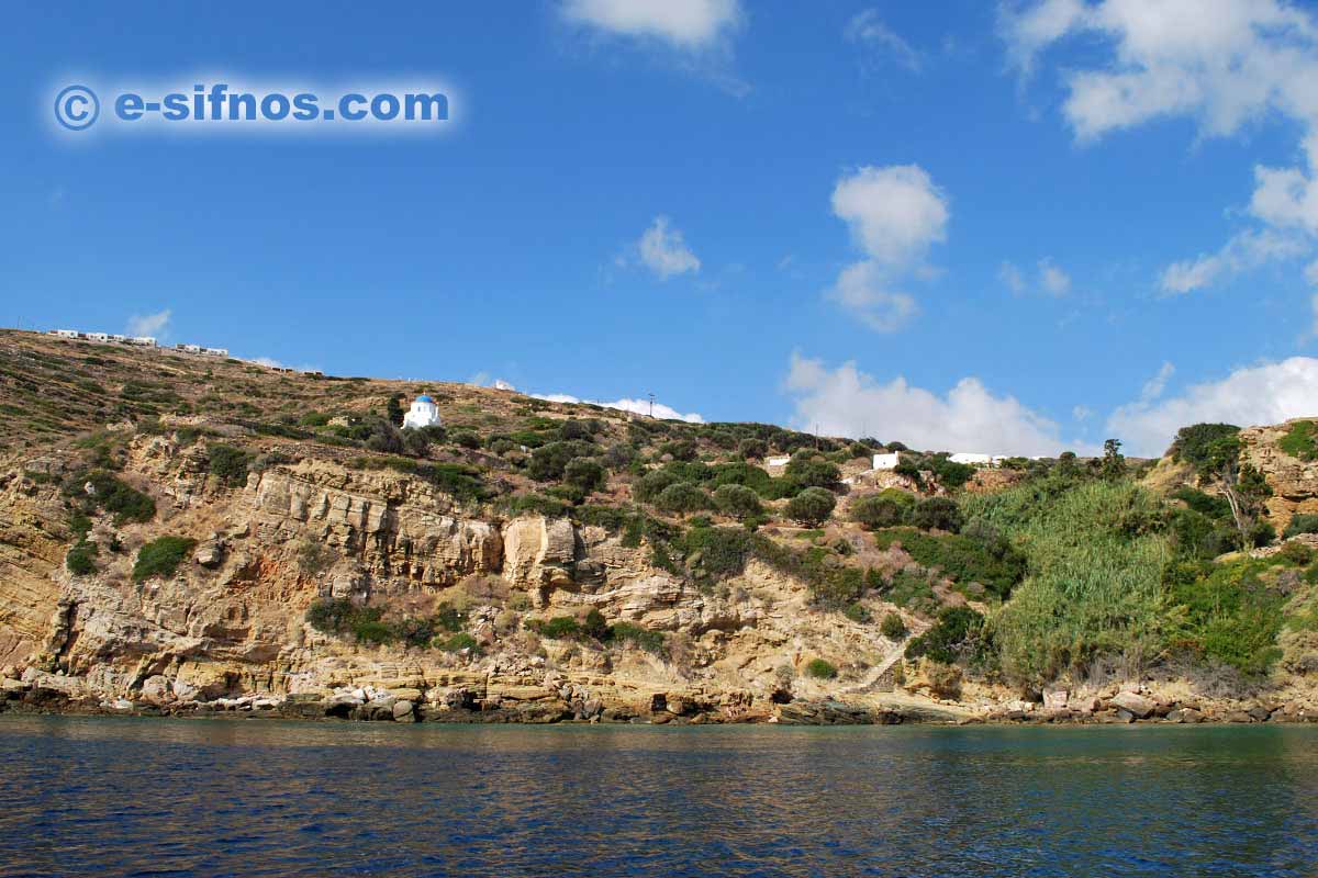 La côte de Poulati sur la partie est de Sifnos