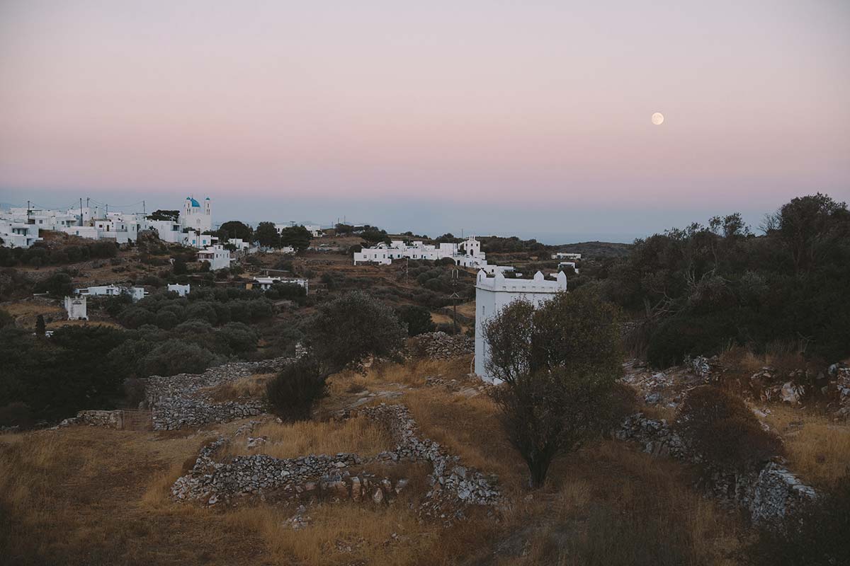 Les suites Nissos dans le beau village d'Apollonia