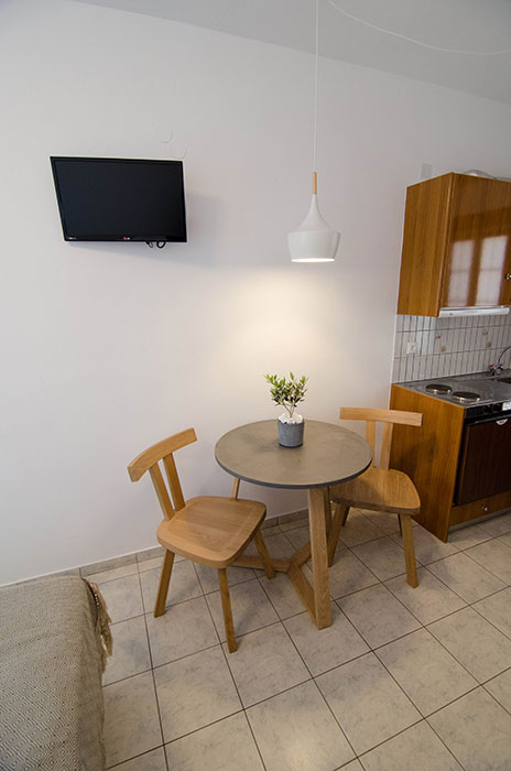 Les chambres et appartements Nikoleta au centre d'Apollonia