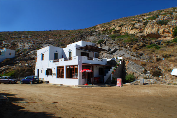 Maria studios dans Cheronissos, par la mer