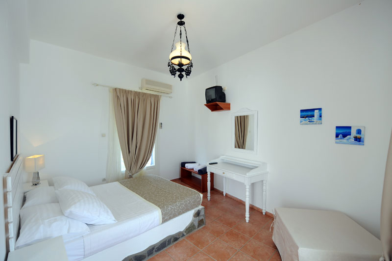 Hébergement Notos à Platis Gialos, à droite sur la plage