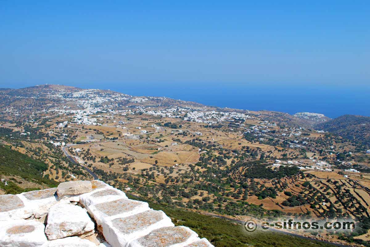 Vue sur les villages du centre et de la mer Egée d'Agios Andreas