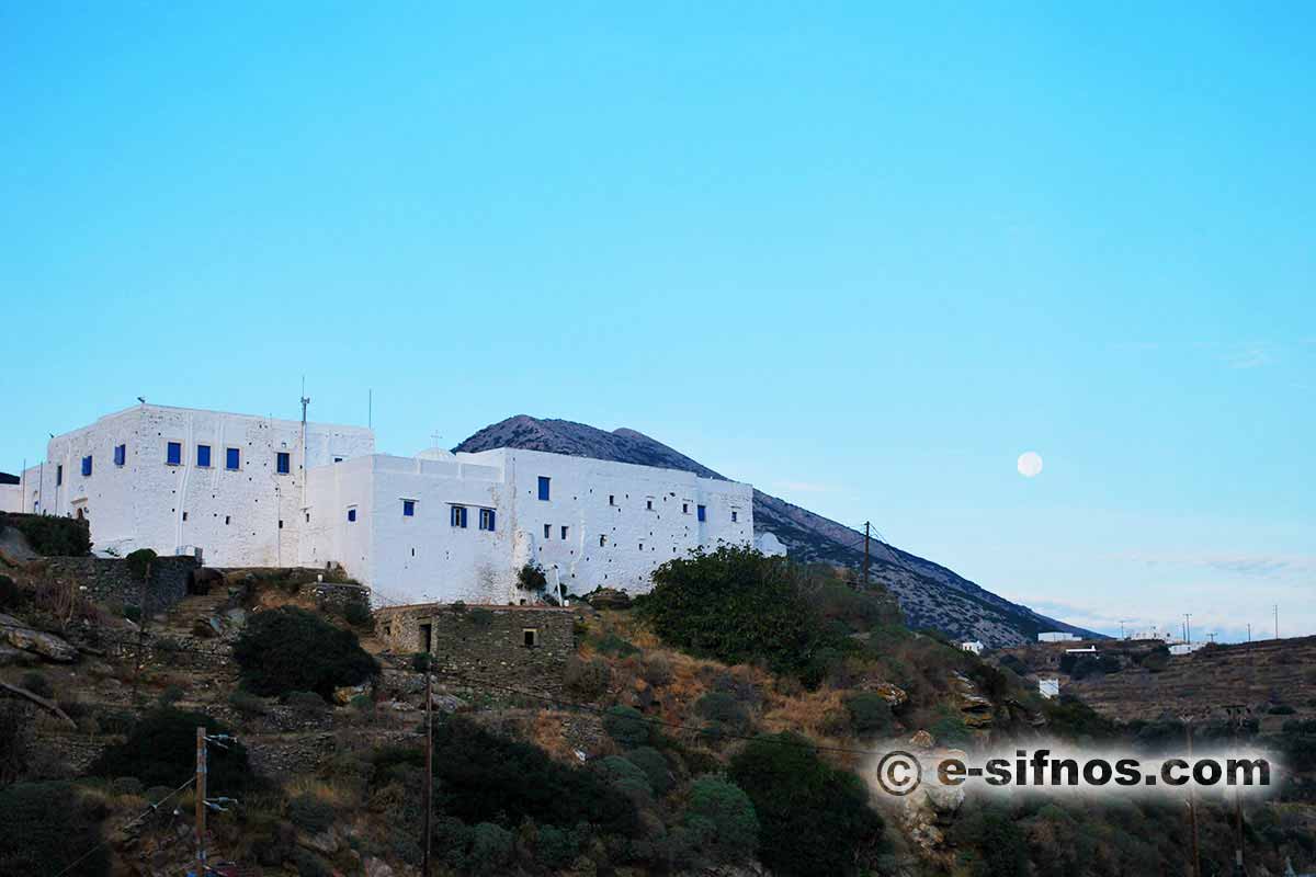 Le monastère de Vryssiani, qui abrite le Musée d'Art Ecclésiastique de Sifnos