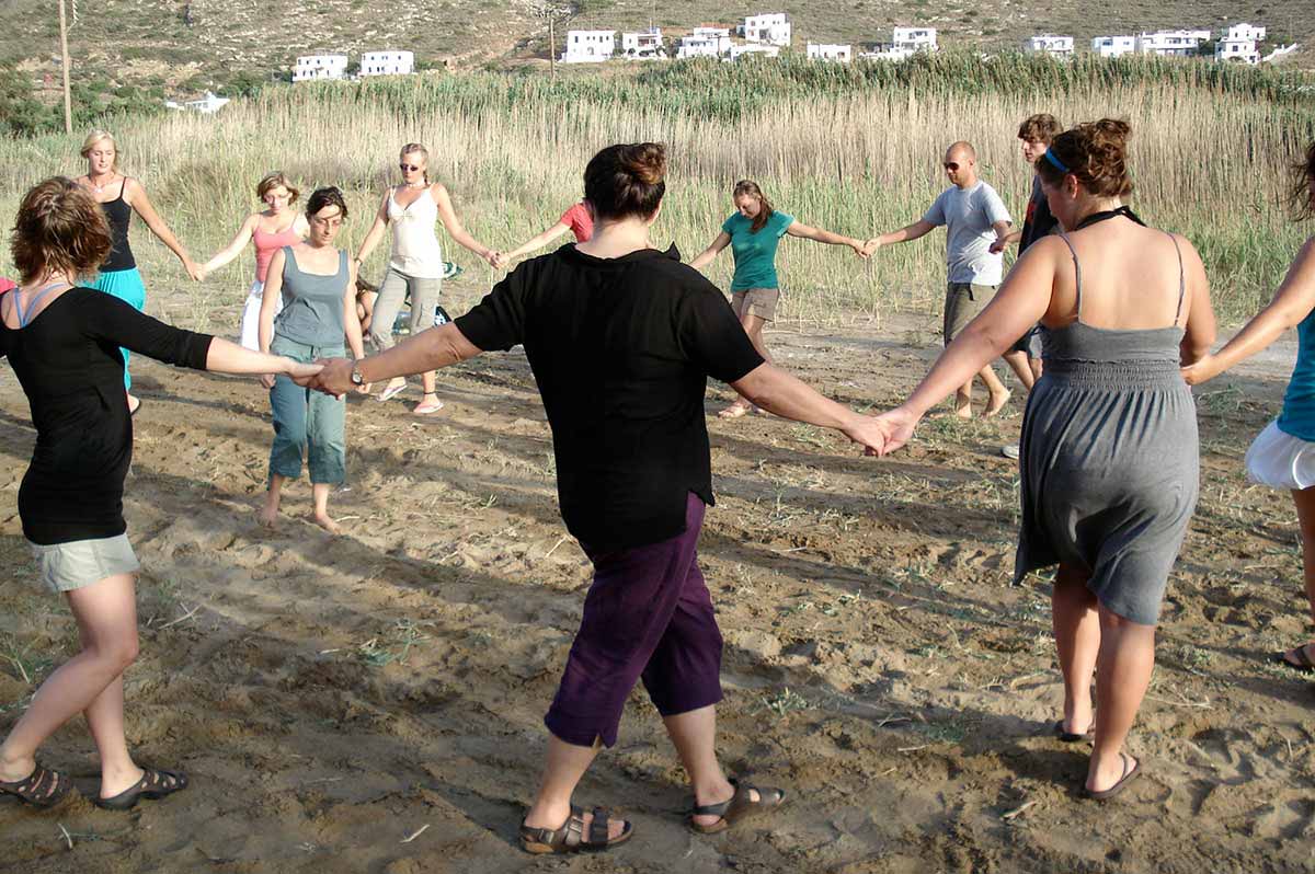 Leçons de danses traditionnelles grecques à Sifnos